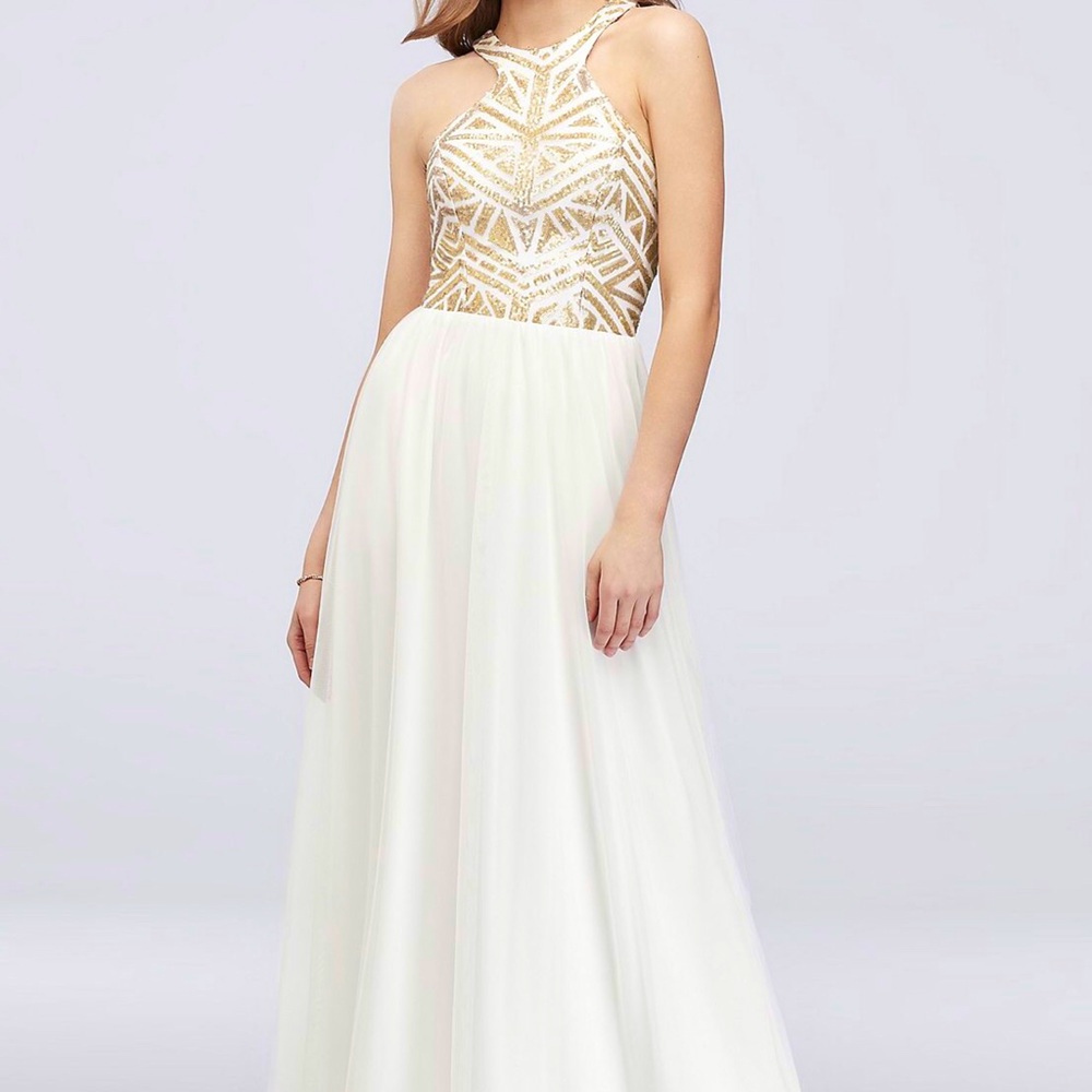 A-line white dress with sequin